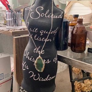 Elegant green glass stone looking necklace